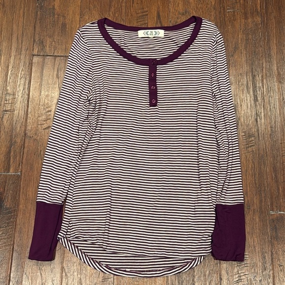 Large Purple and White Striped Long Sleeve - Picture 3 of 8